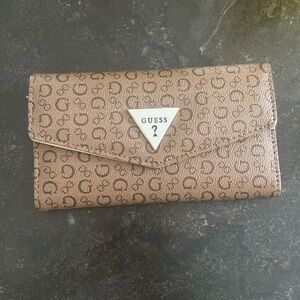 Guess wallet